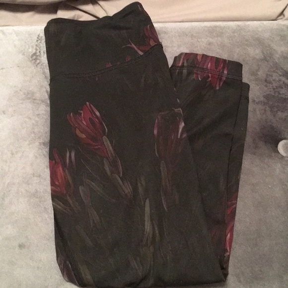 lululemon athletica Pants - Lululemon Floral Capris